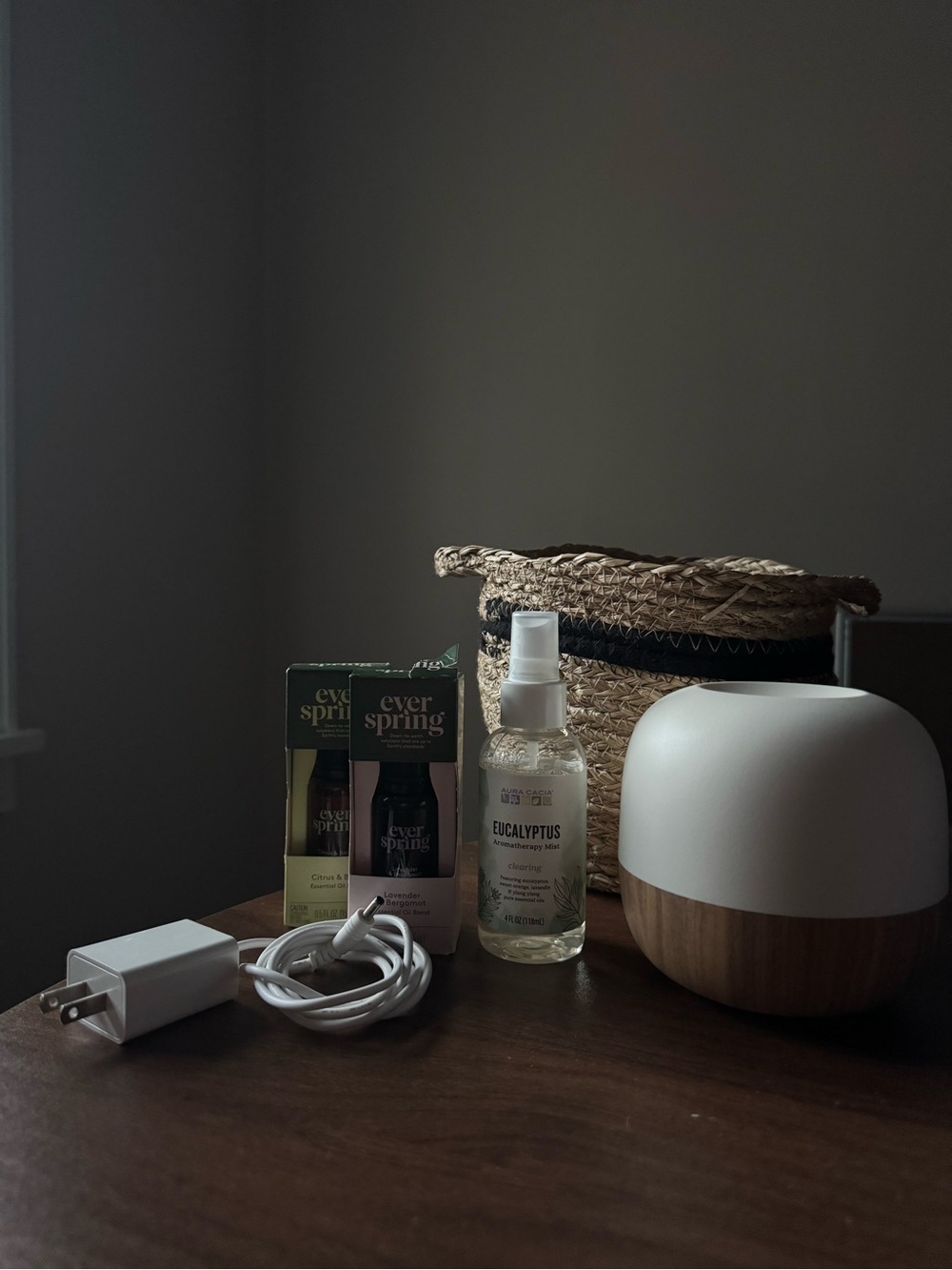 Eucalyptus Aromatherapy Spray & Diffuser Set - White/Brown